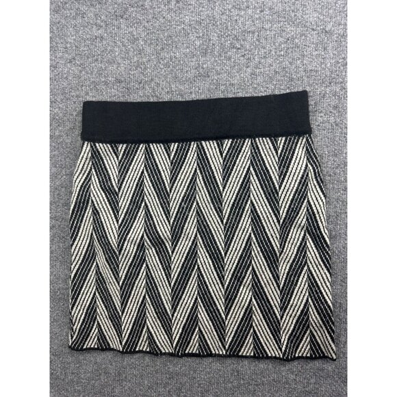 Fenn Wright Manson Wool Skirt Women's S Black White Chevron Knit Pull On Short - Picture 1 of 7